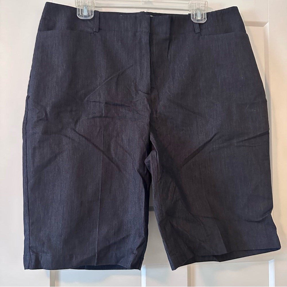 Talbots NWT Chambray Bermuda Shorts Size 14